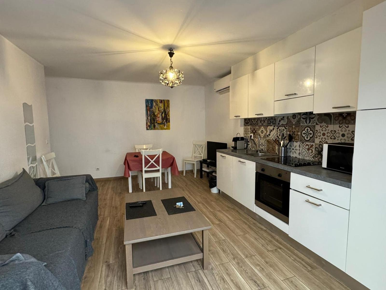 Cosy Poullan, 2-Bedroom Apartment, 200 M From The Beach Nice Exterior foto