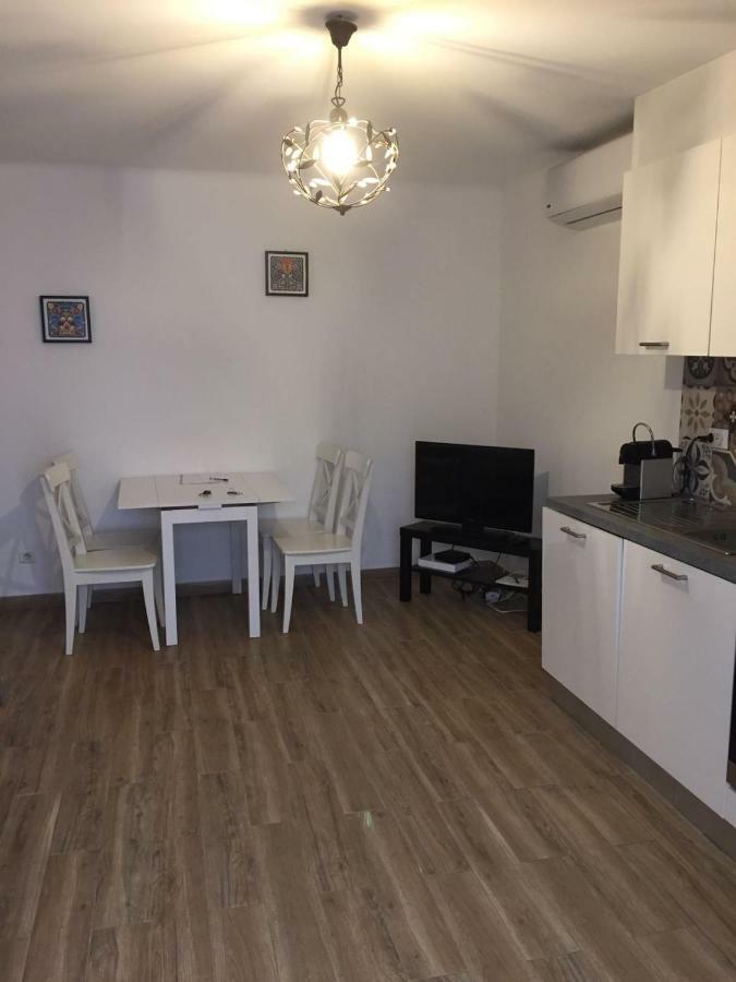 Cosy Poullan, 2-Bedroom Apartment, 200 M From The Beach Nice Exterior foto